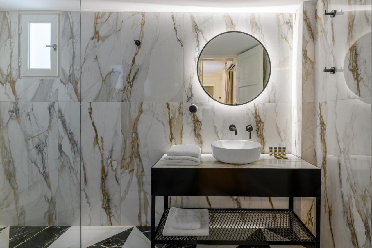 Meno Suite With Private Terrace - Jaccuzzi, Acropolis View Atenas Exterior foto