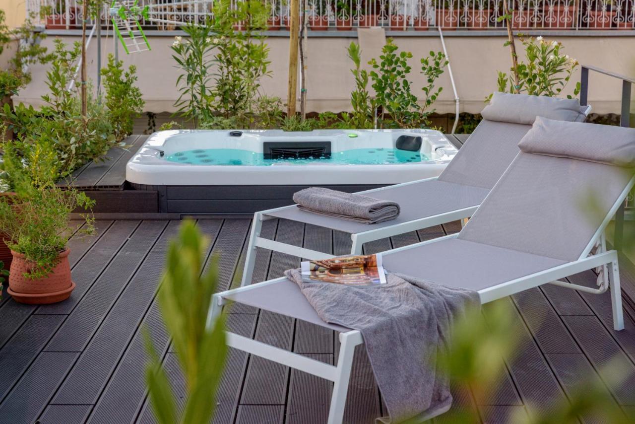 Meno Suite With Private Terrace - Jaccuzzi, Acropolis View Atenas Exterior foto